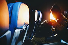 Пассажирам самолетов раскрыли способ быстро уснуть в полете