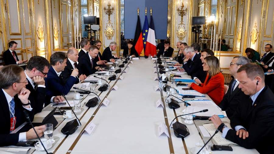 Шольц упомянул Путина и Украину посреди речи к годовщине договора с Францией<br />

