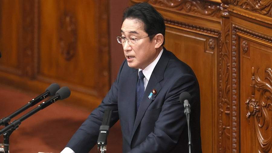Сына премьера Японии обвинили в злоупотреблении служебным положением<br />

