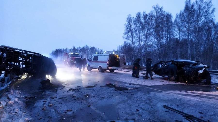 В ДТП с участием скорой в Новосибирской области погибли четыре человека<br />
