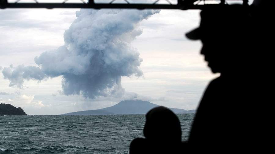 В Индонезии началось извержение вулкана Анак-Кракатау<br />
